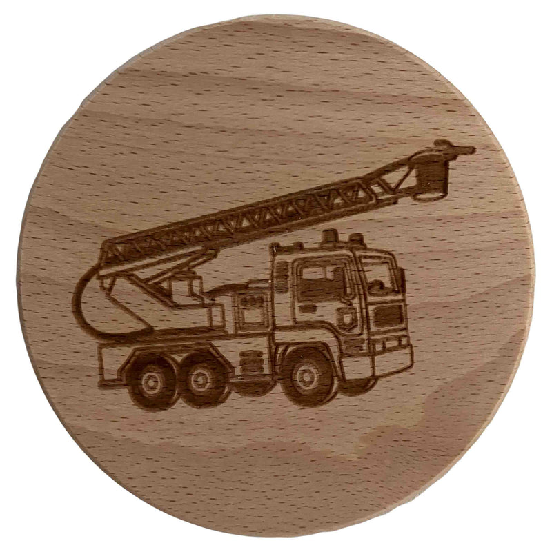 Glasuntersetzer mit Gravur "Feuerwehrauto" aus Holz, D=9cm, Buche natur Nr. 020.053
