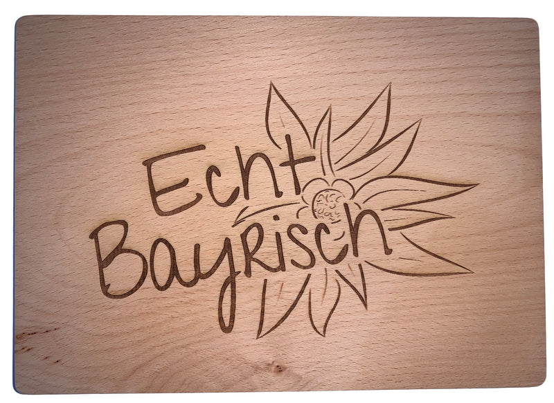 Schneidbrett mit Gravur "Echt Bayrisch" aus Buchenholz, 22x15,5x1 cm