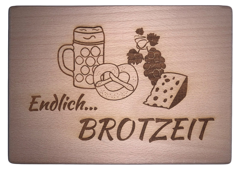 Schneidbrett mit Gravur "Endlich Brotzeit" aus Buchenholz, 22x15,5x1 cm